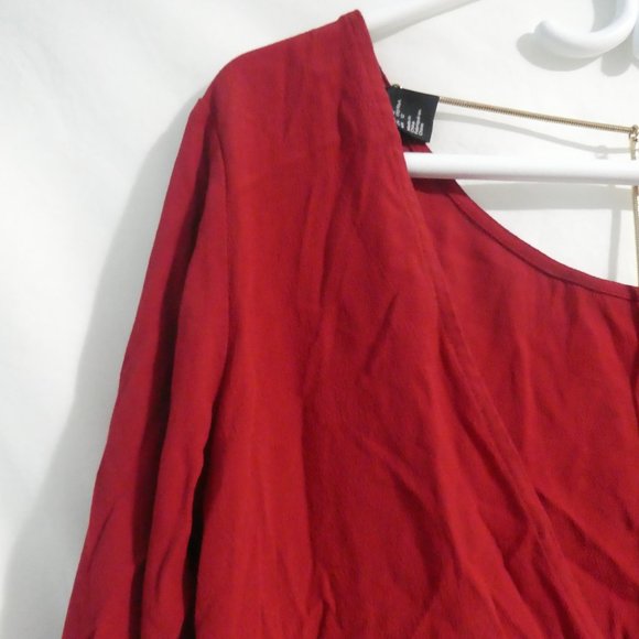 H&M | size 12 | Red Long Sleeve Gold Chain Open Back Dress | NWOT - Picture 8 of 16